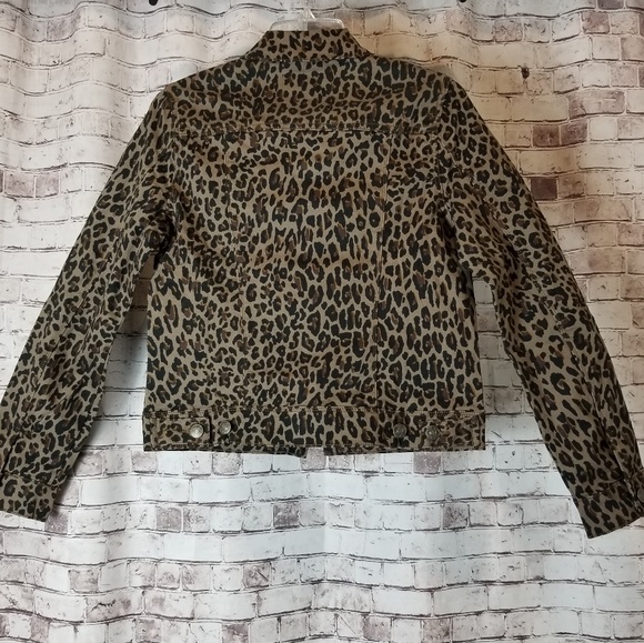 🔥SALE🔥NINE WEST BNWT Cheetah Jean Jacket - Picture 4 of 10